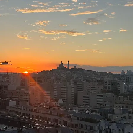Appartamento Chic Parisian Sacre Coeur Views